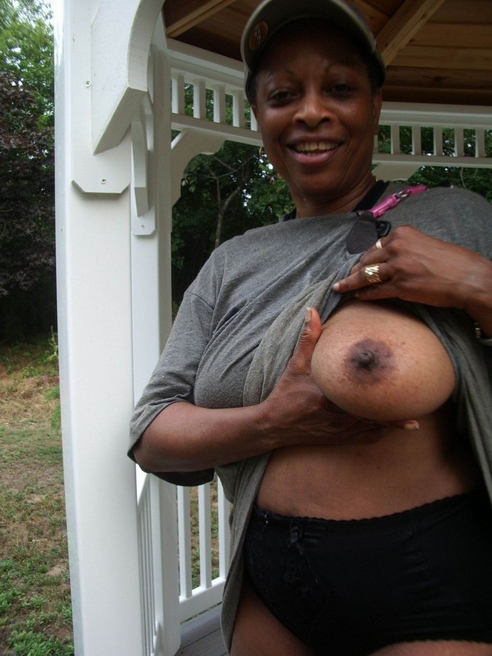 Black Mature Granny Bbw - Black grannies with huge tits - Hot nude